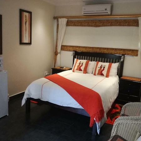 Avalon Guest House Amanzimtoti Bagian luar foto