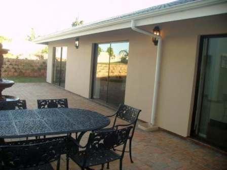 Avalon Guest House Amanzimtoti Bagian luar foto