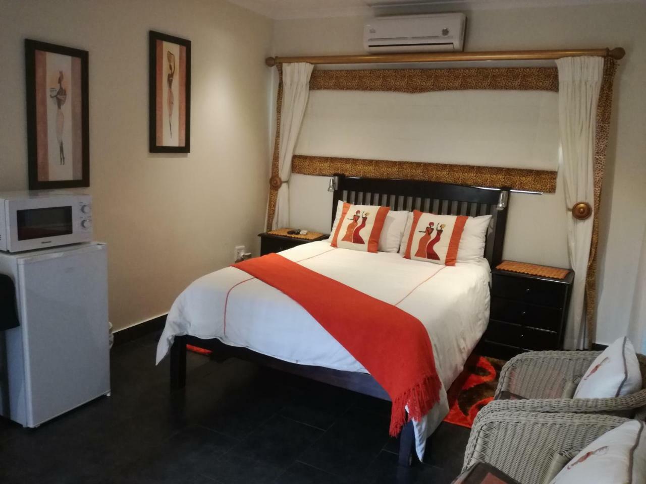 Avalon Guest House Amanzimtoti Bagian luar foto