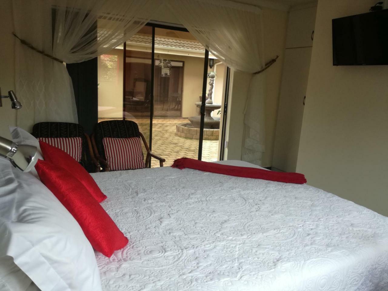 Avalon Guest House Amanzimtoti Bagian luar foto